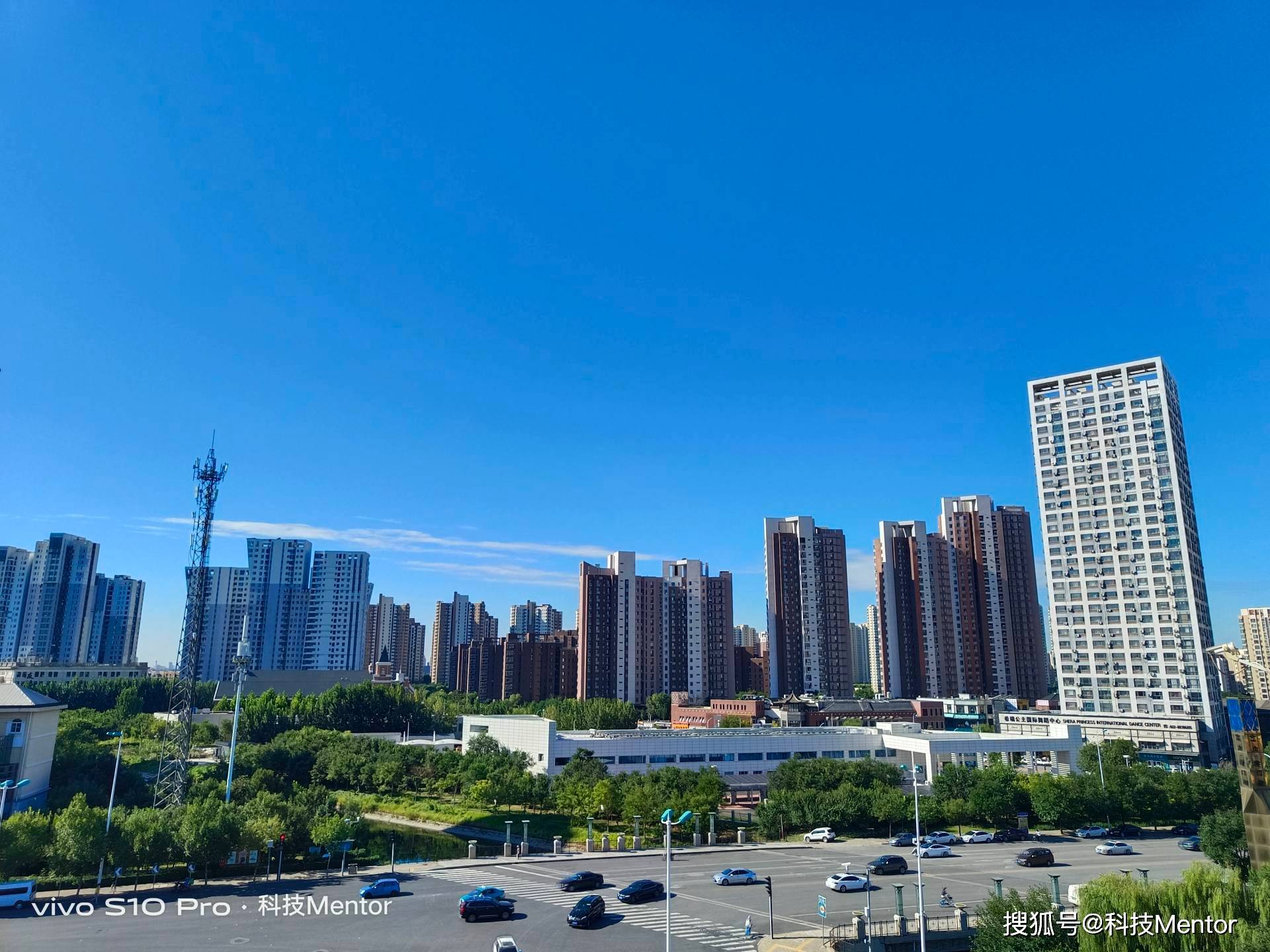 自拍|vivo S10 Pro上手评测：一款将轻薄与自拍做到极致的手机