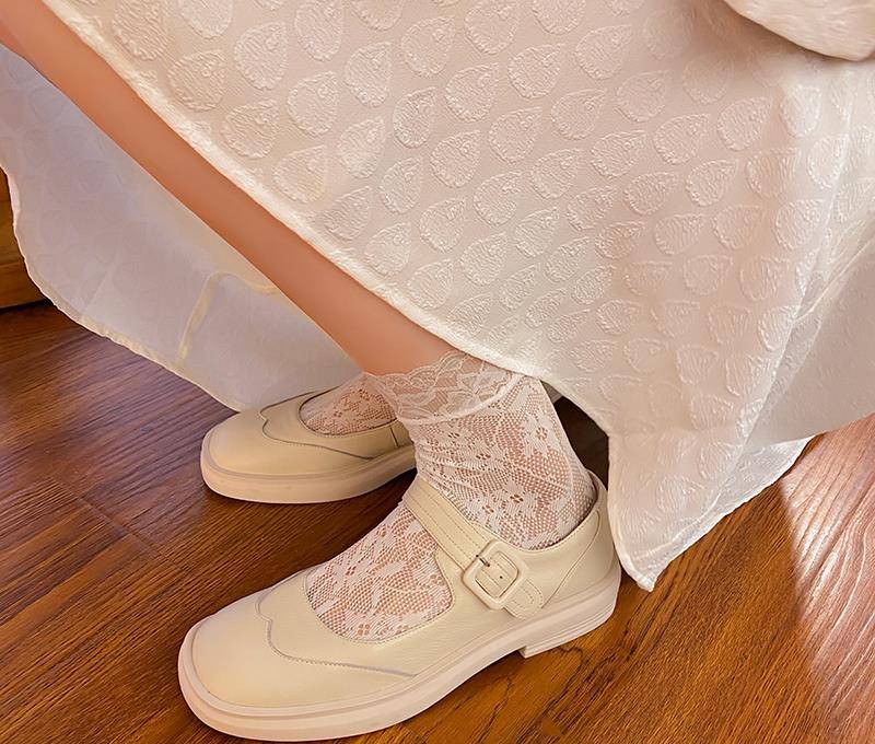 整体|不要穿船袜了，土气还显胖，聪明人都穿中筒袜，萝卜腿有救了