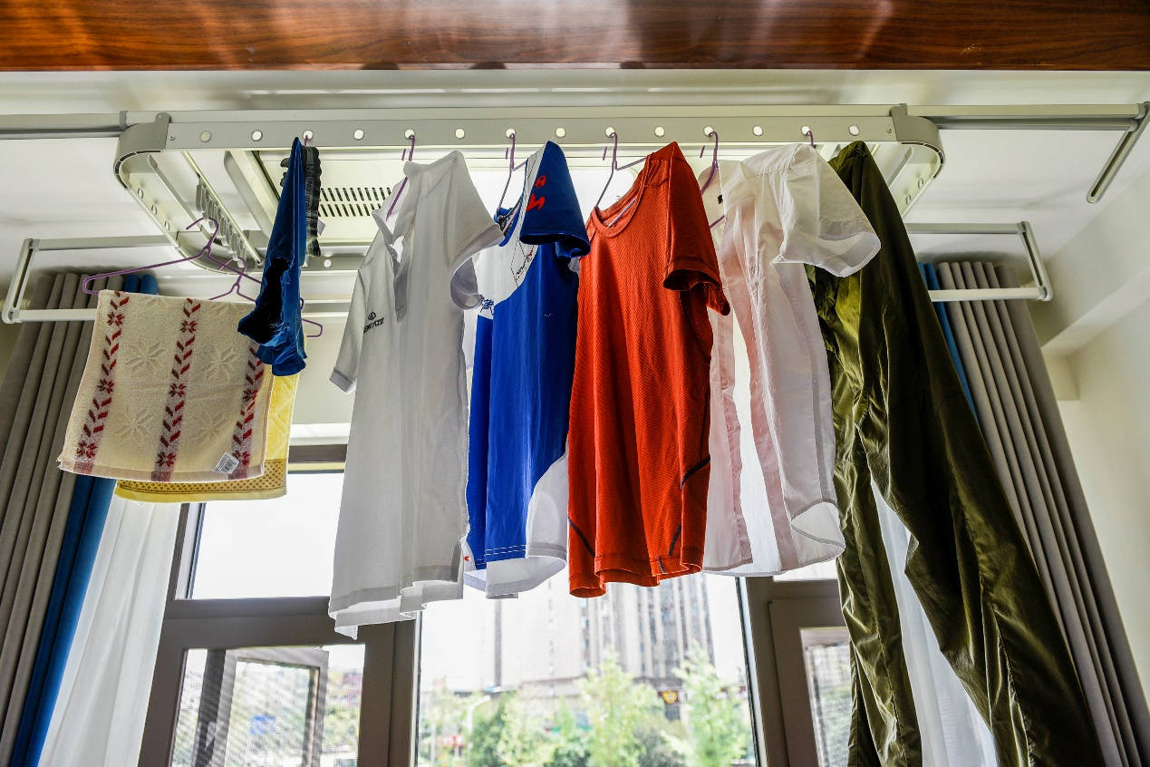 为什么要买电动晾衣架 4b4db6fb86d34a7491a962e15aa6470f.jpeg