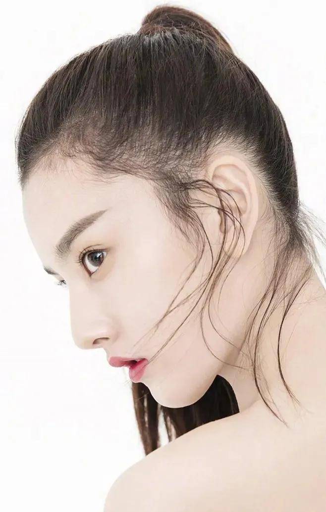 发型|她当了25年亚洲女神，换了个发型却让滤镜碎一地！