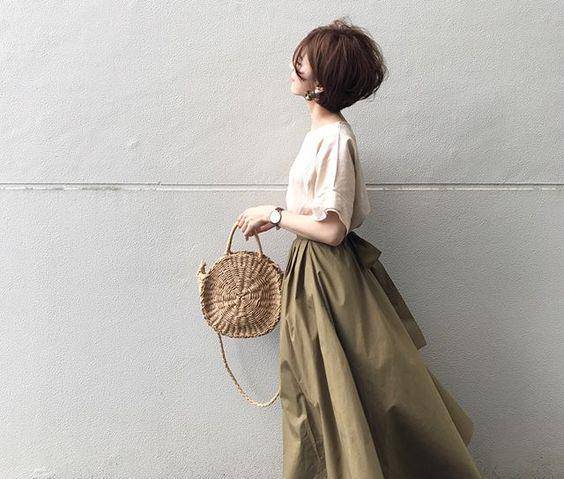 女生|一穿裙子就“显胖”？这几点穿搭技巧，展现完美气质