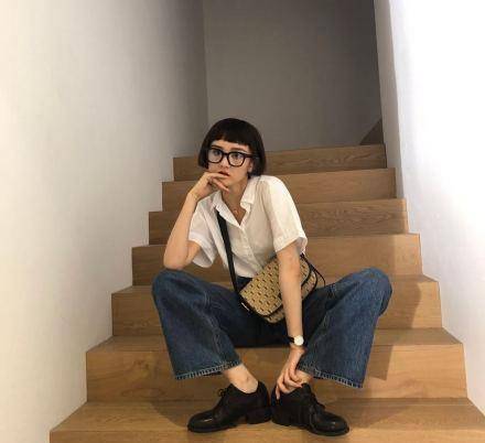 身材|“直男斩”白衬衫必须要有！宋祖儿变身“德善”，大表姐难掩霸气