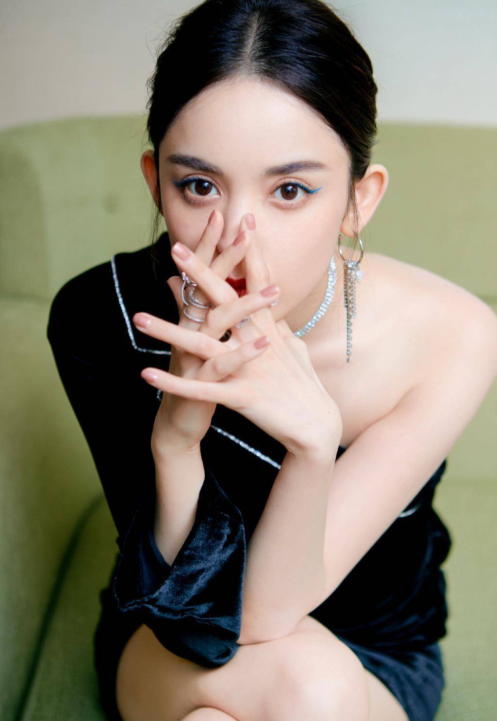 slay|杨幂、娜扎、李宇春秀场同框，春春霸气站C位，大哥范slay全场！