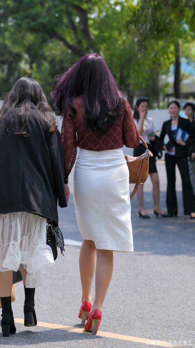 前人|“腰圆臀”服装强吗？没错。合乎情理的衣着会让人眼前一亮！