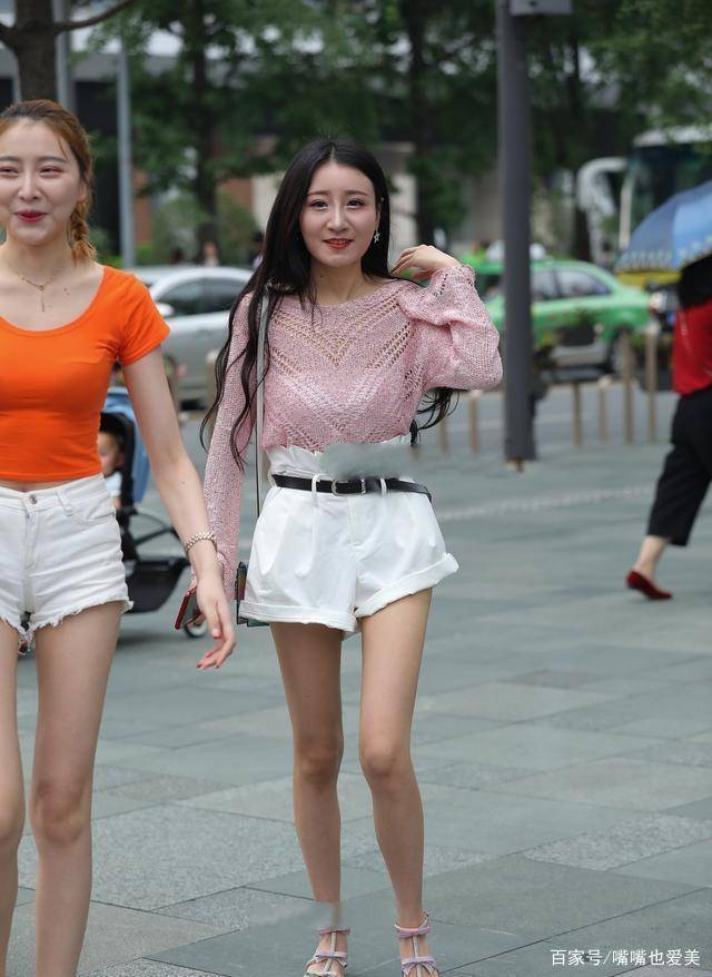 上衣|时尚质感的打底裤充满青春的运动活力，简约也是一种美，温婉可人