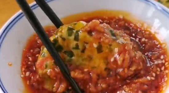 虾皮|韭菜和西红柿的新吃法,很多人都没吃过,一上桌准备抢光