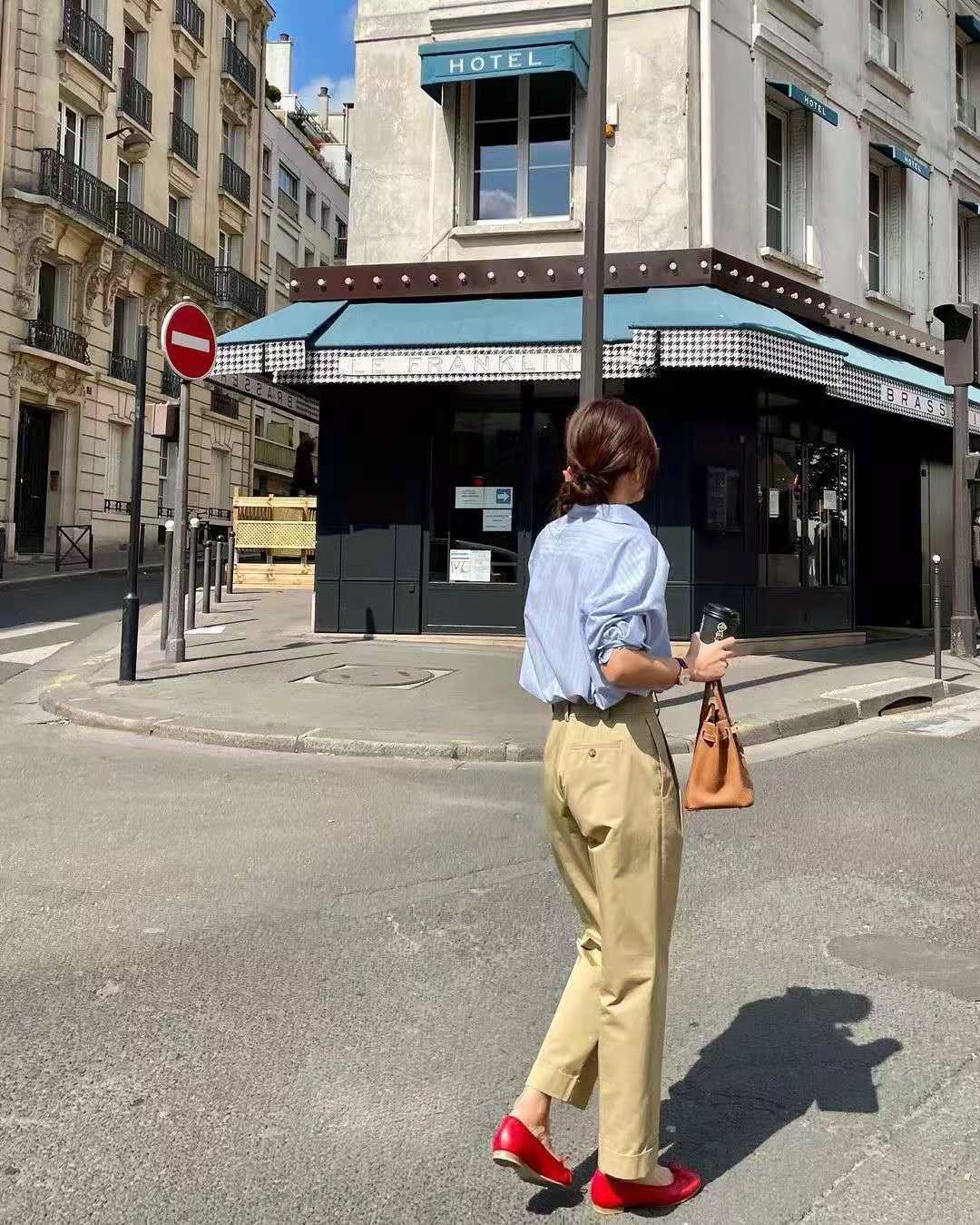 简风|“我”最会穿极简风！4类鞋子的时髦造势，赢得优雅漂亮