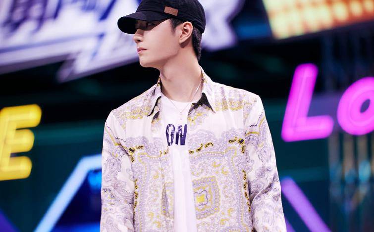 名字|解约钱枫后，湖南卫视再度调整，王一博名字被移出主持阵容