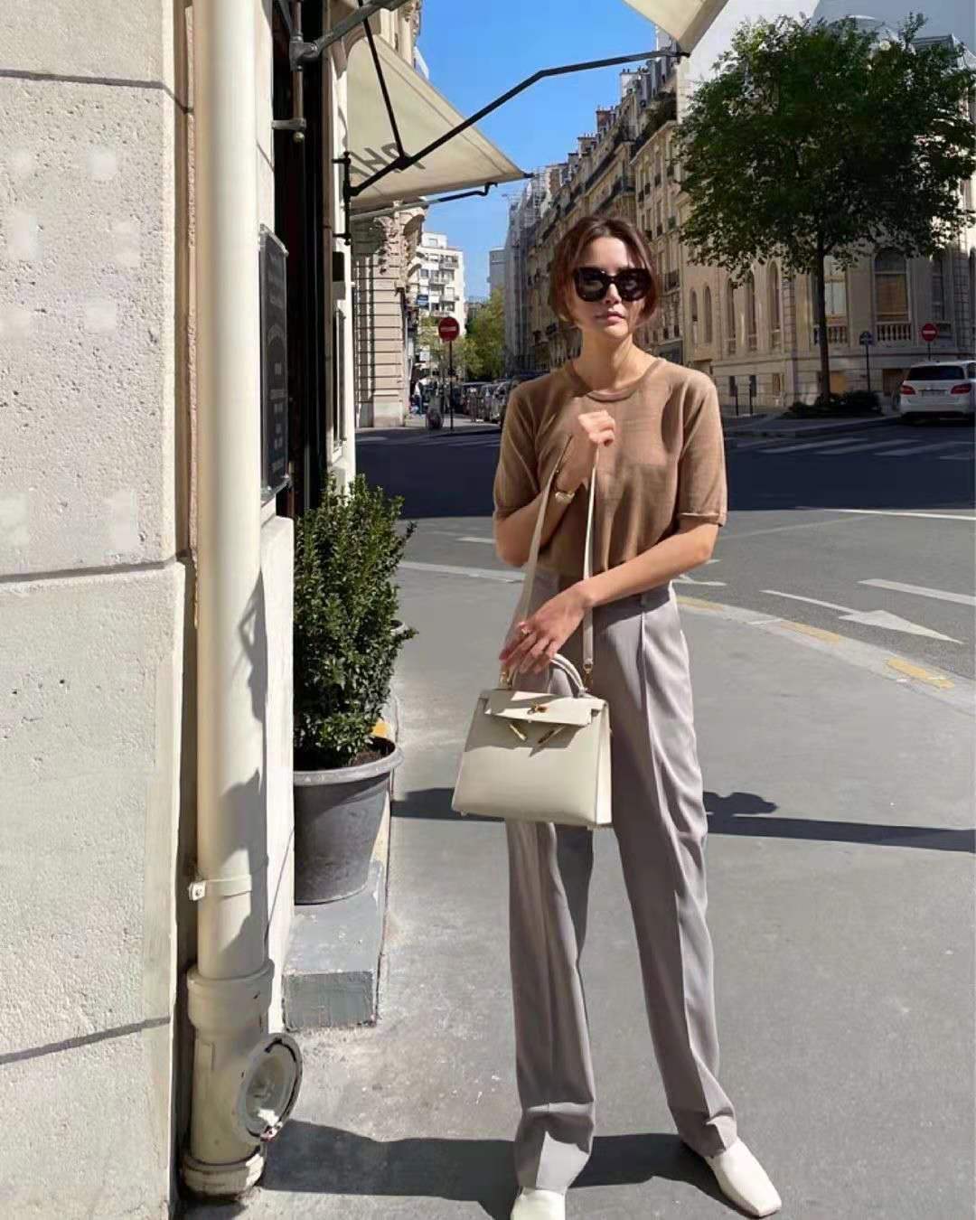 简风|“我”最会穿极简风！4类鞋子的时髦造势，赢得优雅漂亮