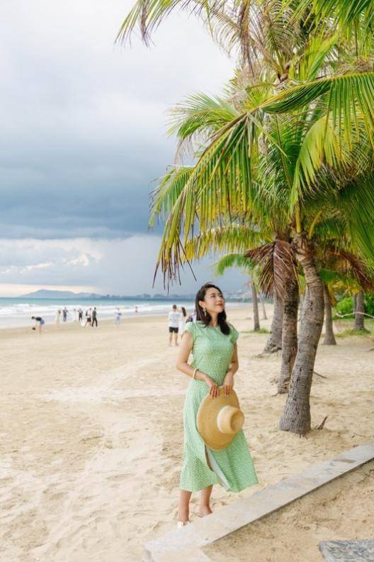 拍照怎么把背景拍的很大 342ec11b14d04ea5865cf59623c76c48.jpeg