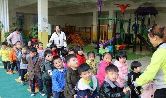 家长|小班孩子入园哭闹就是不适应？老幼师：谈到适应，不看入学看放学