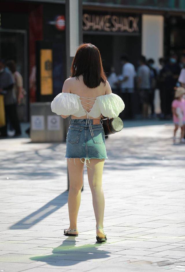 一身|户外跑步的女神形象，一身瑜伽裤裤造型，非常有吸引力！(4)