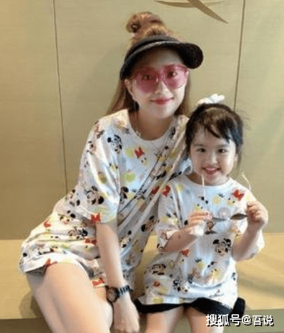 快男|未成年人参加选秀，消费星二代，芒果台那些年踩过多少红线？