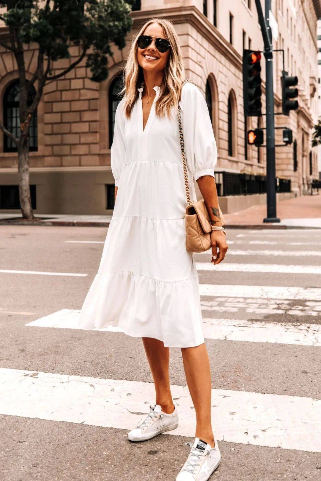 小白|“平底鞋+裙子”穿出女人最轻松,优雅的样子,巨时髦!