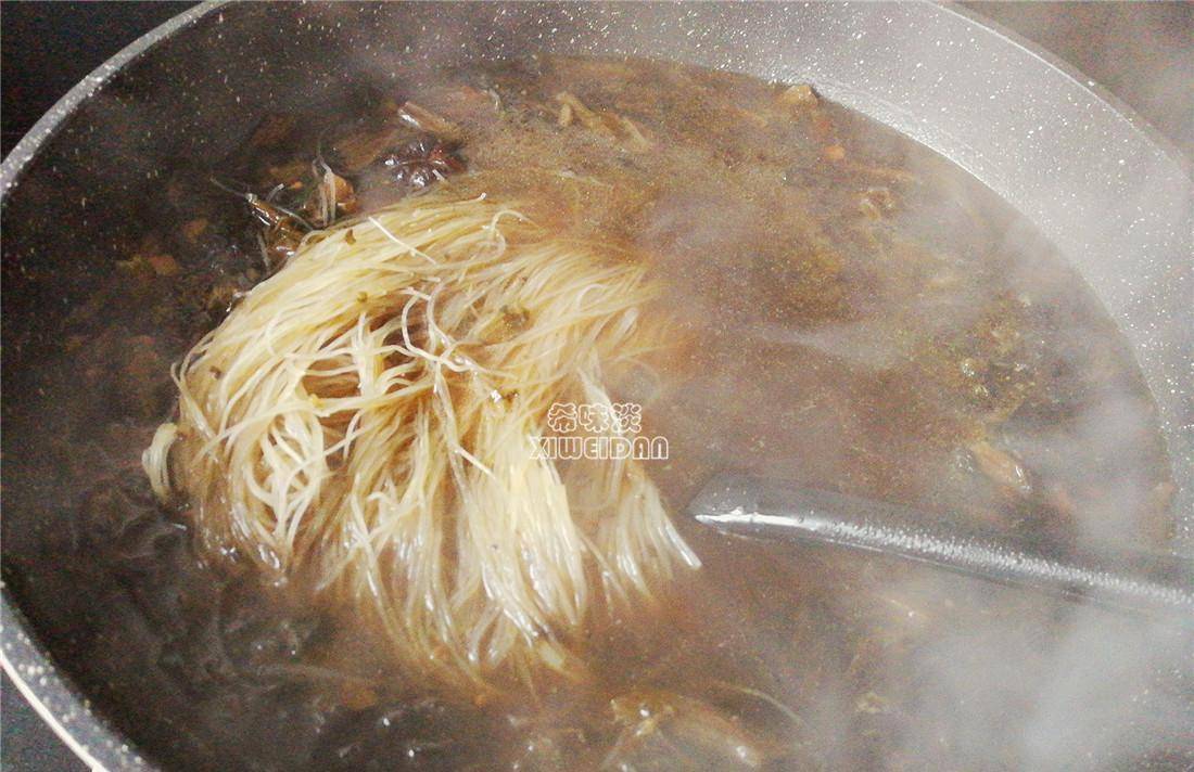 米面|这碗面江南人的最爱，汤头醇厚，用料简单，不早起8分钟搞定！