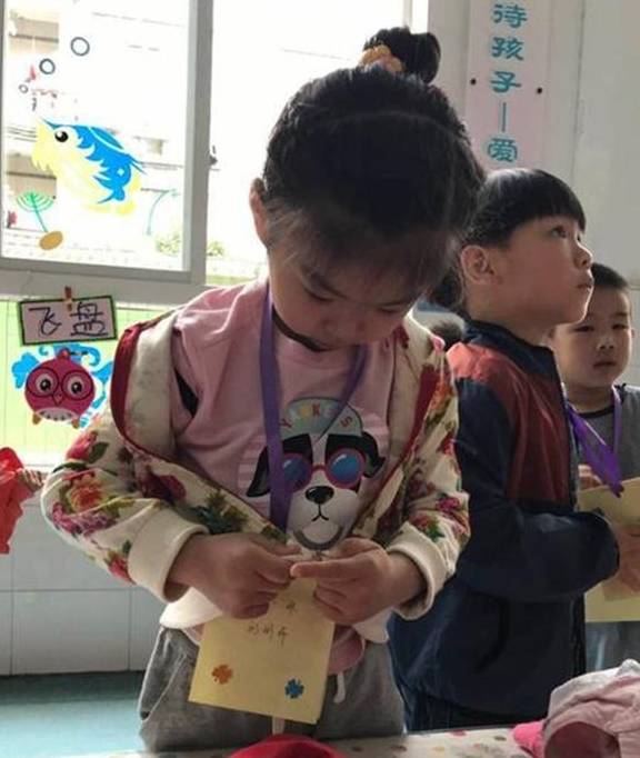 因为|孩子穿这3种衣服去幼儿园，最让老师烦心，背后原因家长要了解