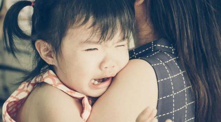 因为|我都哭吐了，妈妈还是把我塞进了幼儿园，送娃的妈妈心有多“狠”