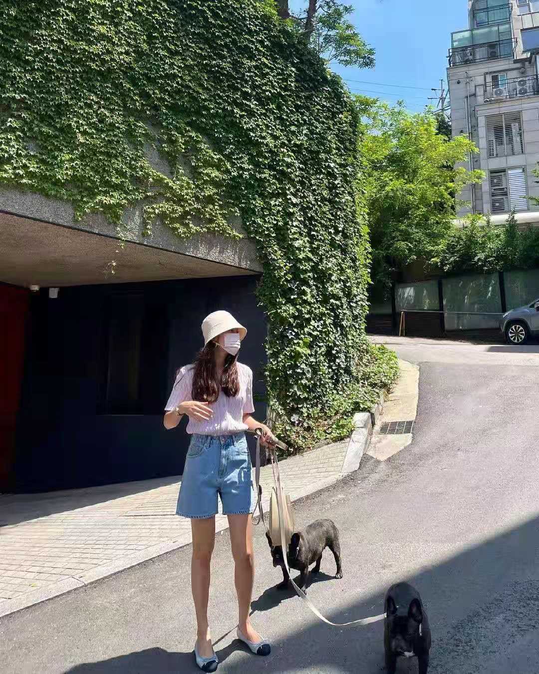 简风|“我”最会穿极简风！4类鞋子的时髦造势，赢得优雅漂亮