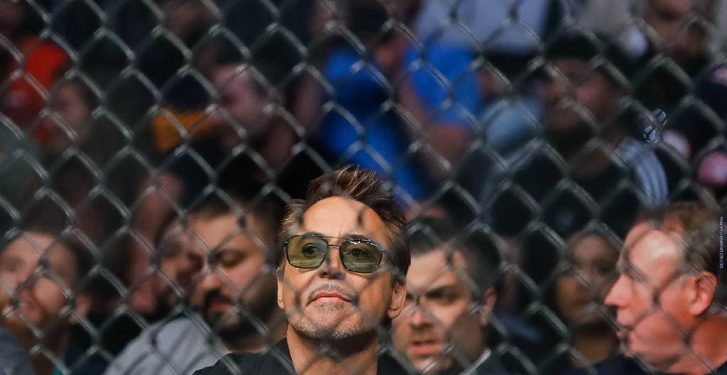 张伟丽|酷！55岁“钢铁侠”小罗伯特·唐尼看张伟丽比赛，现场耍起咏春拳