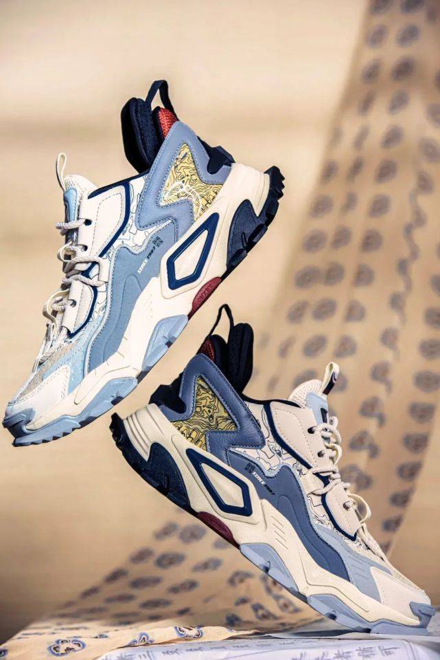 系列|迪丽热巴同款来袭？！梨园的OOTD「潮鞋柜」大起底，重磅新鞋发售曝光！