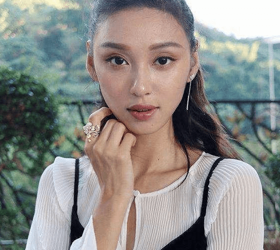 辉煌|选角三年，32岁的单亲妈妈出演梅艳芳，只因她和梅姐眼神相似