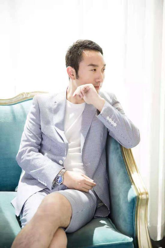 靳珂专家评审考级考官职业担当舞蹈导演艺术团长多重身份