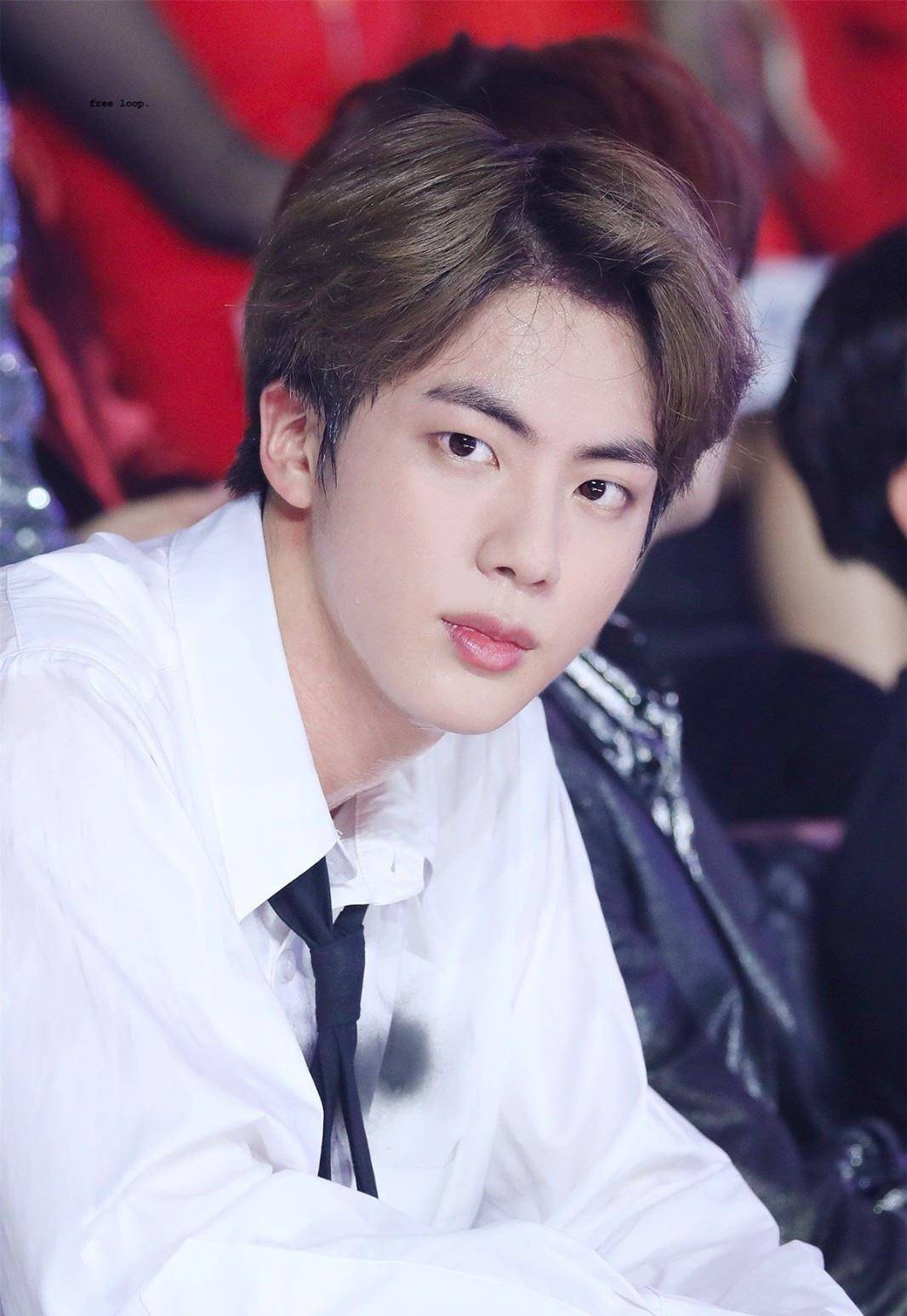 前big Hit练习生讲述bts Jin的个性 一个举动让她非常感动 Lia