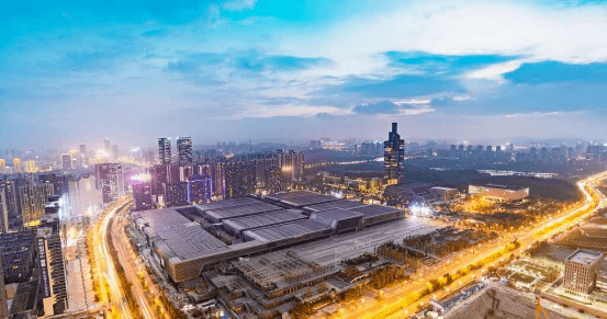 2021年中国超城市gdp_中国城市GDP排行榜2017 广州2.15万亿将超深圳(3)