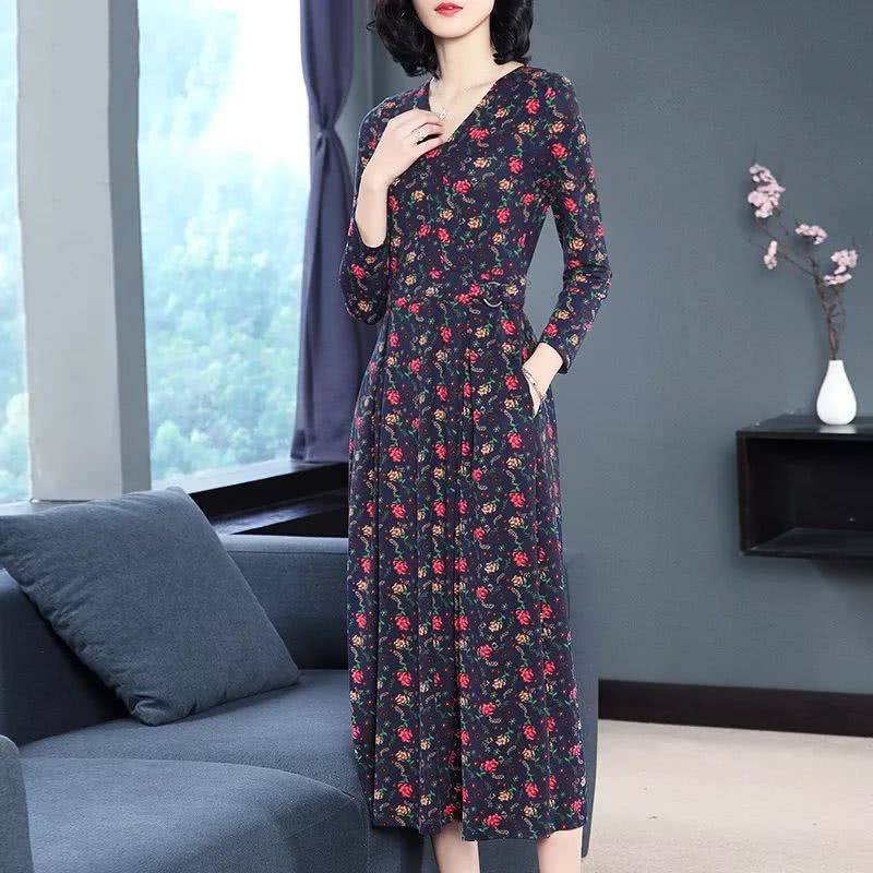 设计|真诚建议！四五十岁的女人，打扮嫩点，瞧这加厚文艺裙，洋气保暖