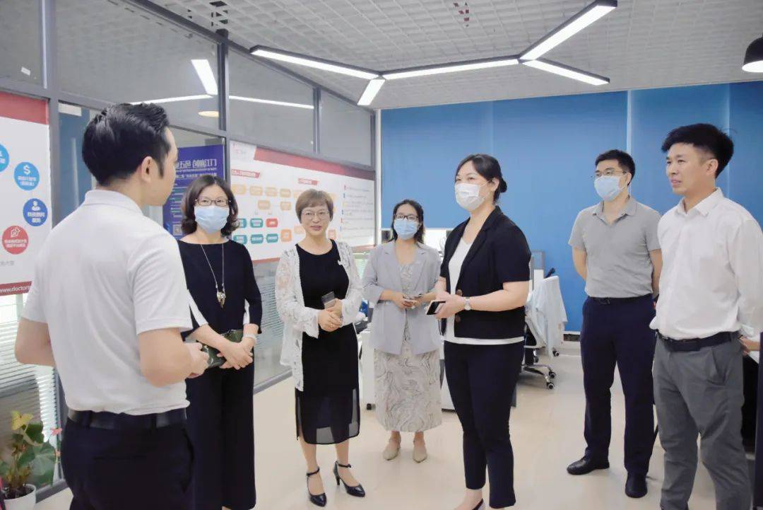 蓬江区副区长梁雁仙一行到广东江门人力资源服务产业园调研