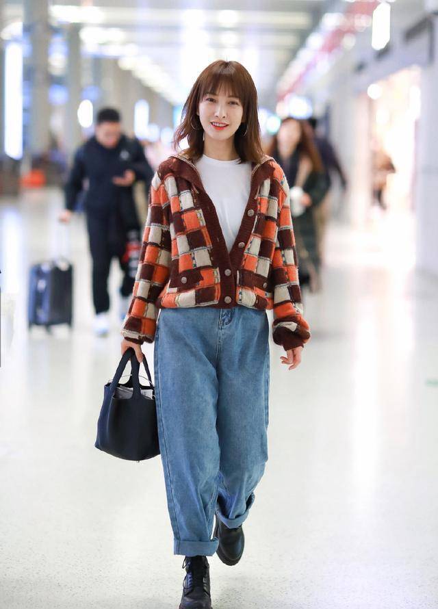 身材|除了老爹鞋,你还差一款老爹牛仔裤,适合微胖女生,特显瘦