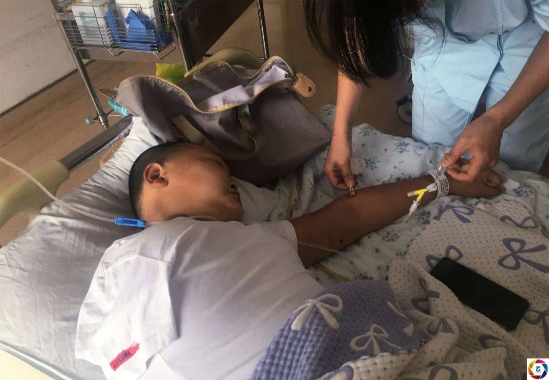 李明喆|男孩右臂莫名疼痛，为了保命无奈截肢，谁知断臂后更大的悲剧来了