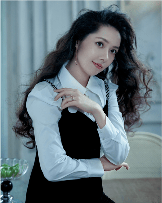 向太生|郭碧婷怀二胎了？带女儿外出游玩腹部凸起明显，此前曾答应向太生三个孩子