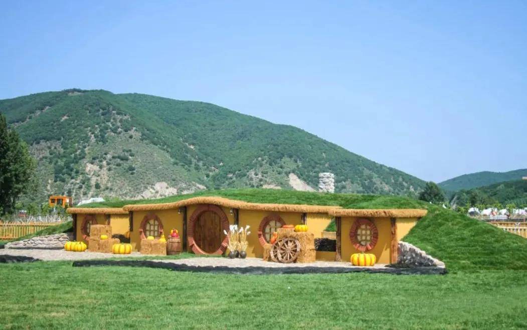 还有充满童趣的霍比特农场和萌宠乐园还有就是……丛林部落亲子乐园