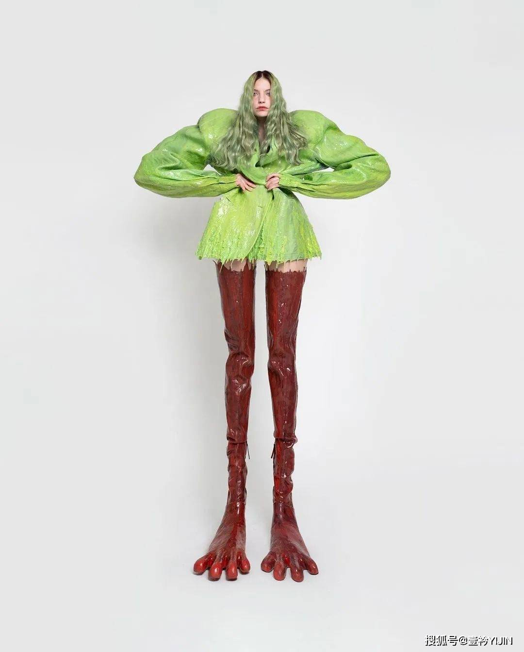 设计|新锐设计师|靠怪兽五指鞋出圈的服装设计师宝藏品牌