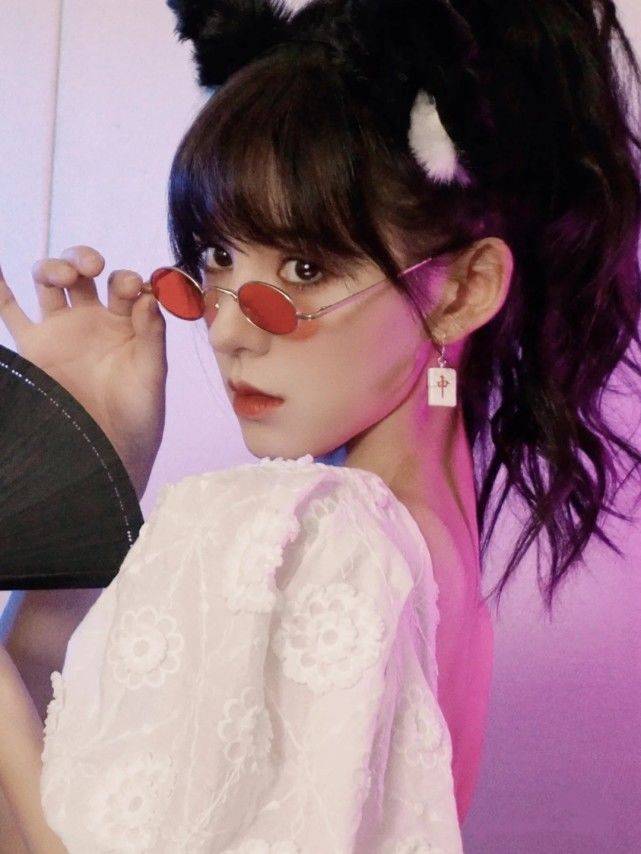 张予曦|张予曦唱当空告别程若鱼，青衣直发尽显古典气质，姐姐有心了