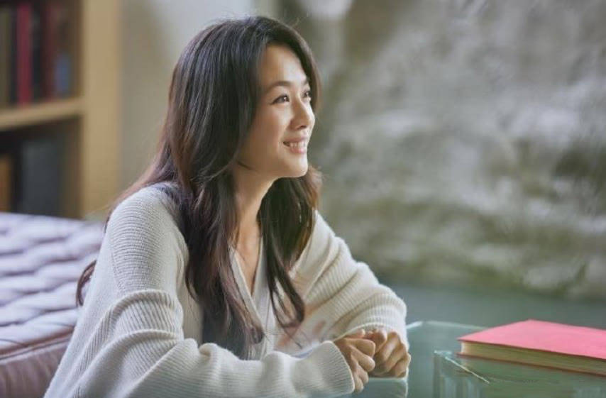 整体|汤唯结婚6年成“韩式美人”,穿开衫配卷发好温柔,文艺气质绝了