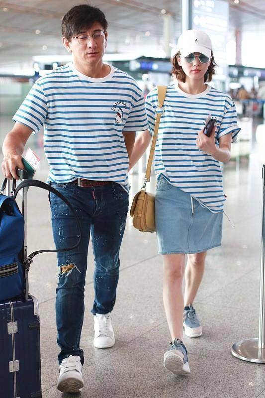 下半身|吴奇隆刘诗诗亲密挽手,身穿情侣装好吸睛,真是“狗粮”满天飞