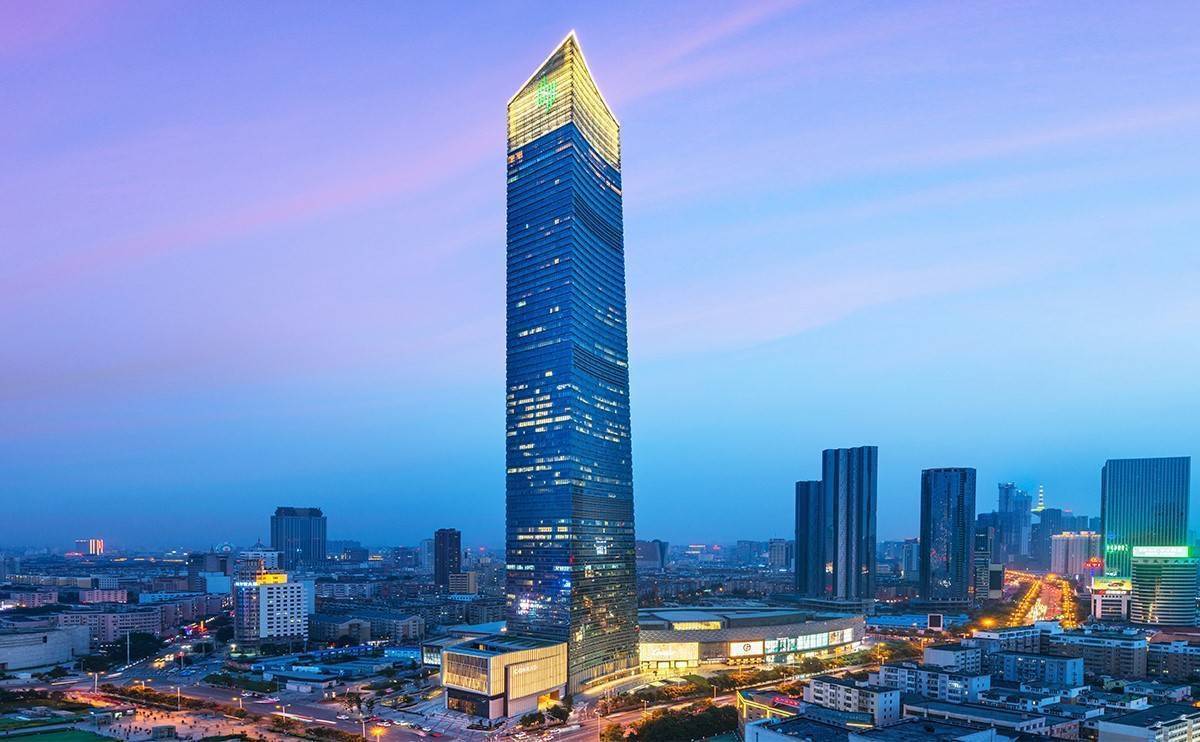 沈阳市府恒隆广场沈阳康莱德酒店云尚周年派对华美落幕