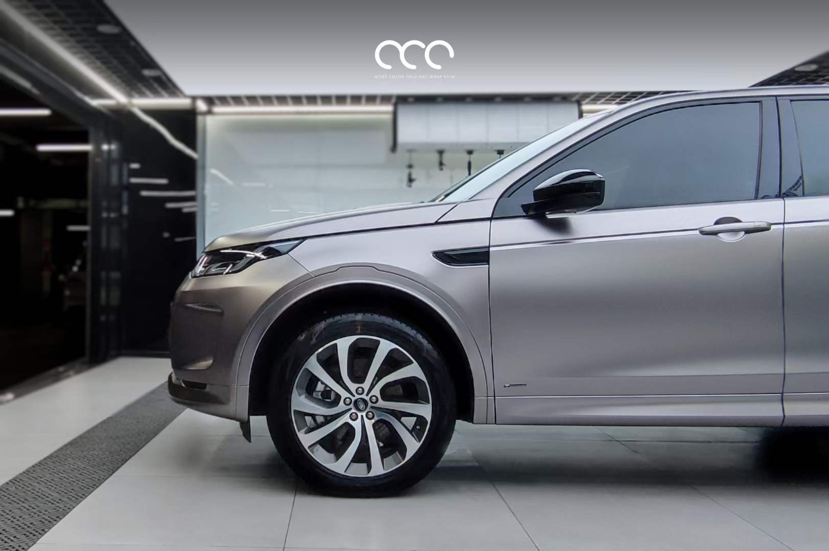 路虎发现汽车贴膜漫彩改色膜电光金属战斗灰