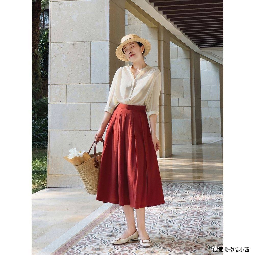 花样|美女的气质之道，精致的穿搭不用繁琐，一件“衬衫”穿出花样造型