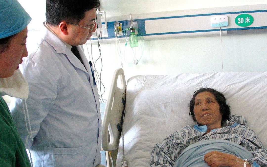 饮食|误以为皮肤过敏，却查出肝硬化，提醒：皮肤1处异常多是肝脏病变