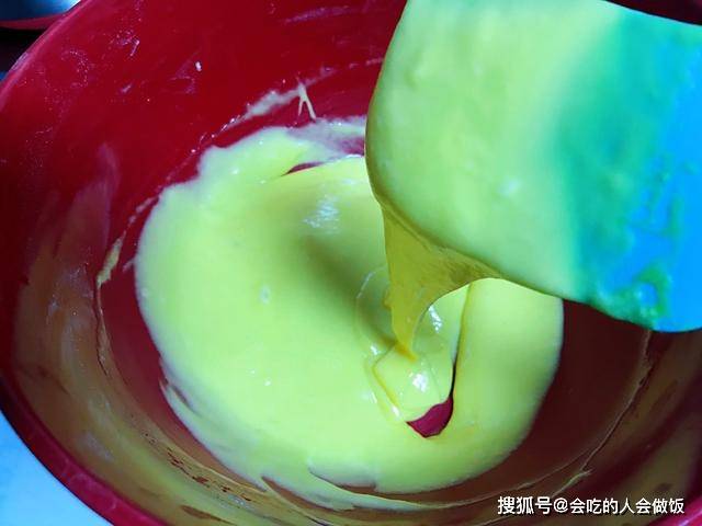 dd|电饭煲做出蓬松dd蛋糕，方法是关键，很多人做错，难怪像大饼大