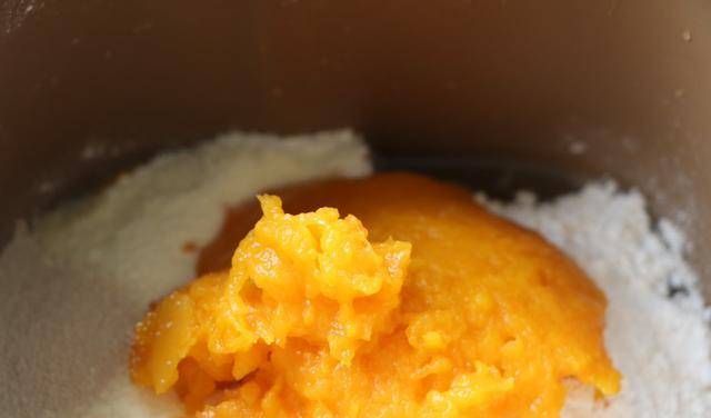 做法|南瓜加面粉，不做馒头包子，学会新做法，早餐从此不犯愁！