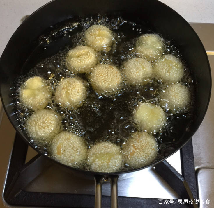 碗面|嘴馋，教你做零食，1碗面2个蛋，不揉不擀，半小时出锅，酥脆香甜