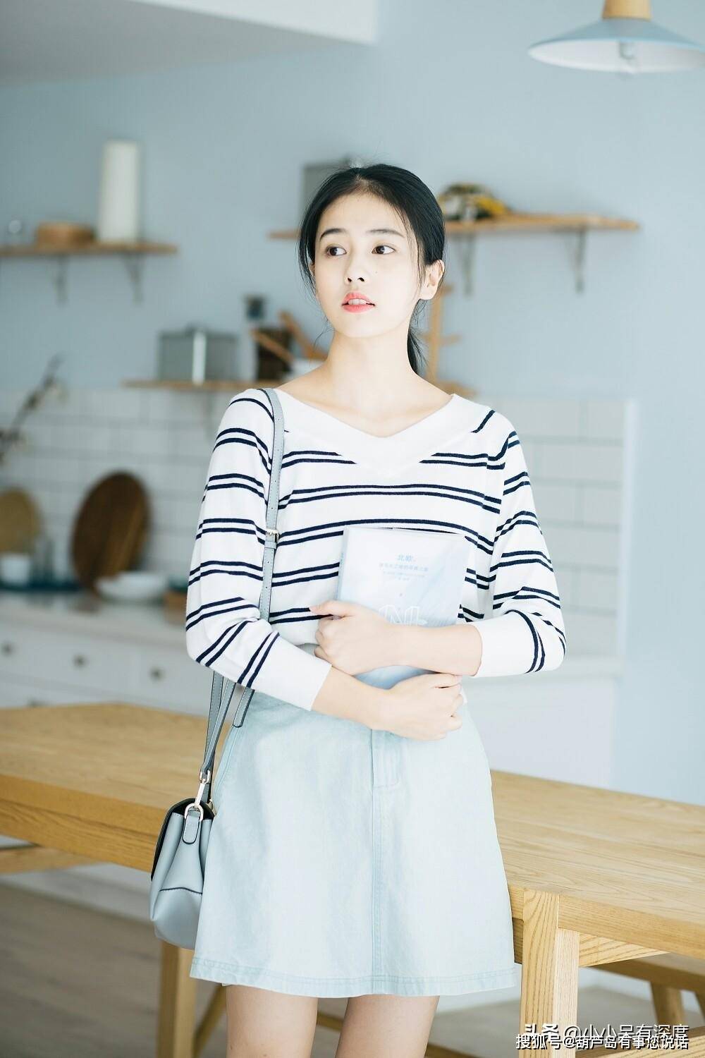 原创27岁白鹿路人照流出颜值清新身材有料这位女神真的好美丽