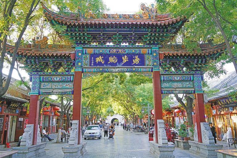 一方水土榆林老街六楼骑街天下名