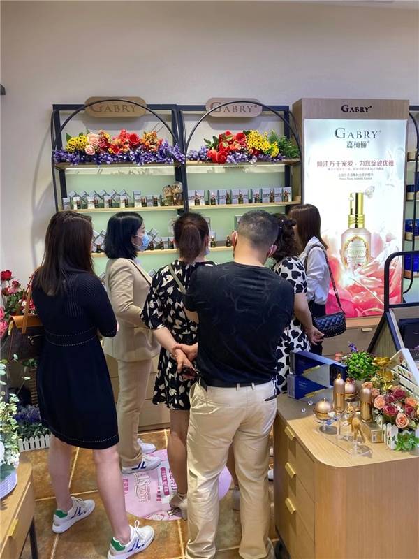 产品|嘉柏俪：那些高热度的护肤品到底值得购买吗