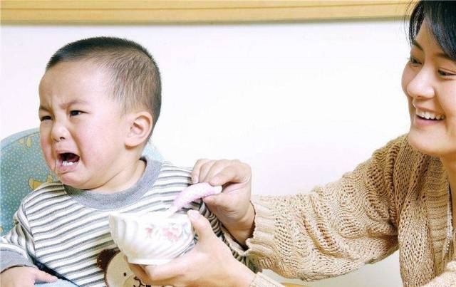 柠檬|为什么正餐时间孩子不愿意吃饭?