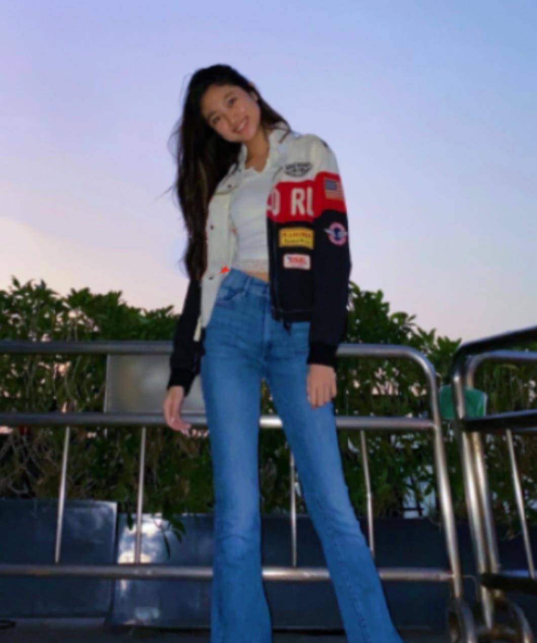 身材|任达华女儿16岁就一米八高,完美遗传妈妈的身材,这长腿太吸睛了